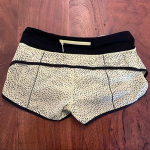 Lululemon shorts size 6